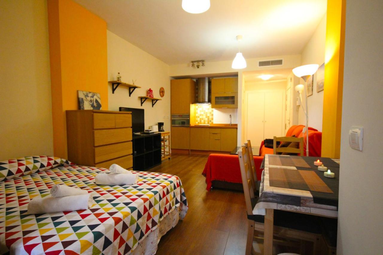 Edificio Gonza Apartment Malaga Luaran gambar