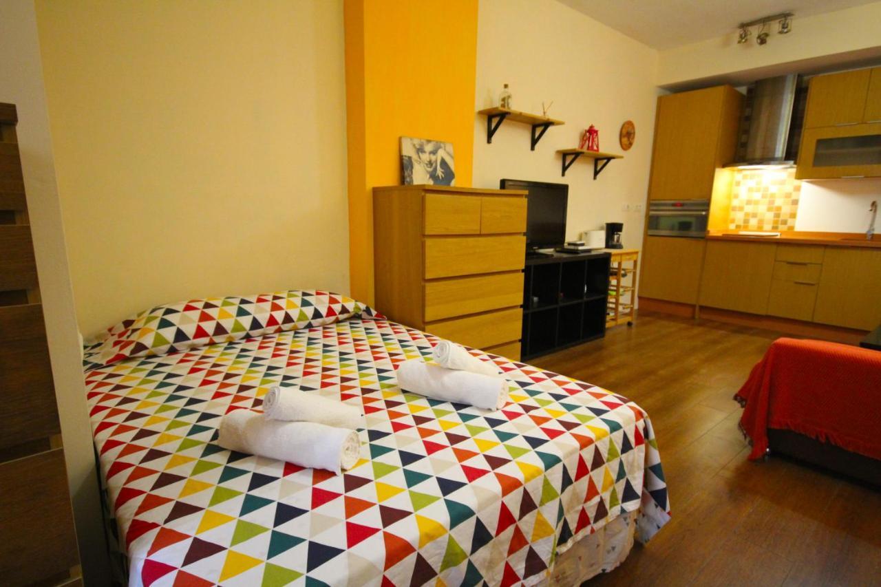 Edificio Gonza Apartment Malaga Luaran gambar