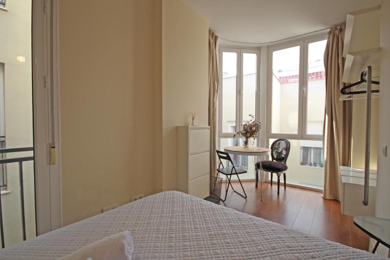 Edificio Gonza Apartment Malaga Luaran gambar