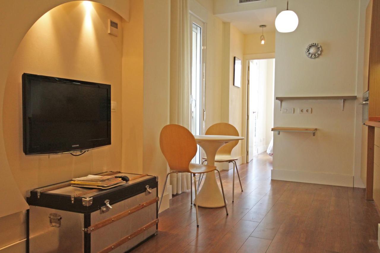 Edificio Gonza Apartment Malaga Luaran gambar